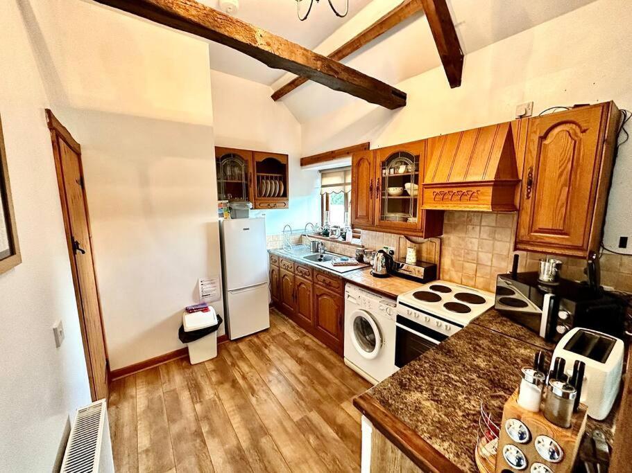 Holiday home Detached One Level Stone Barn *